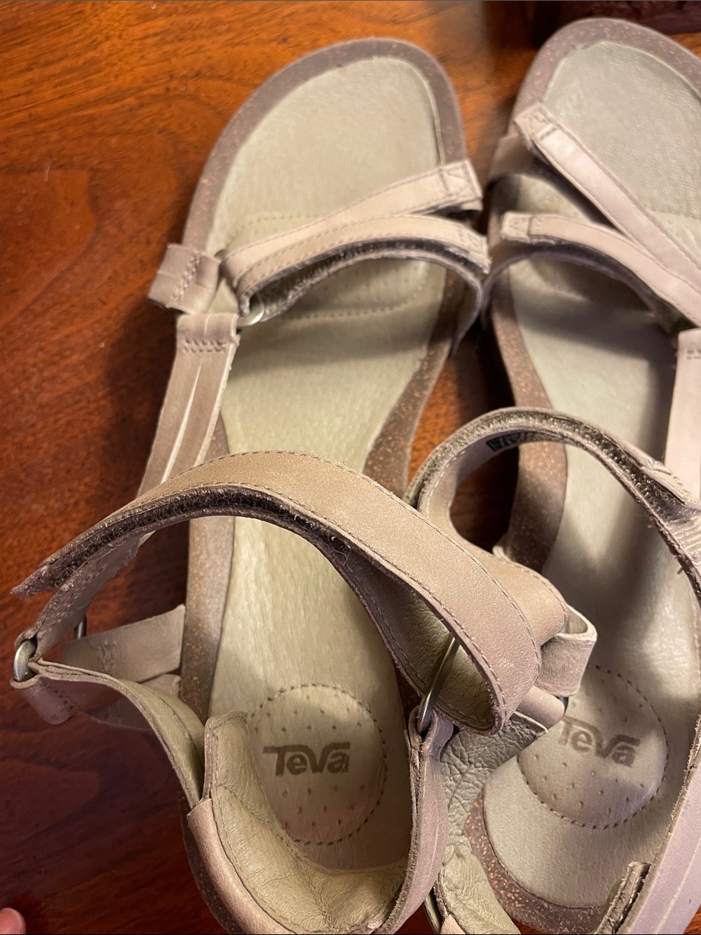 TEVA Women's Ysidro Universal Taupe 100% Leather Wedge - Picture 9 of 9
